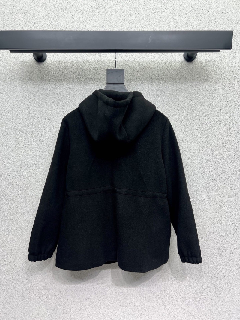 chr1st1an D10r outwear